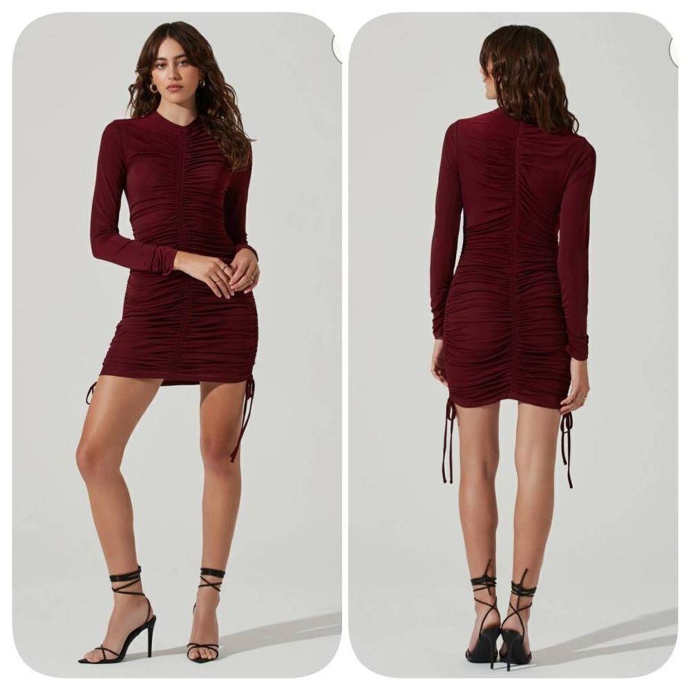 NWOT ASTR Ruched Center Long Sleeve Mini Dress Sz S